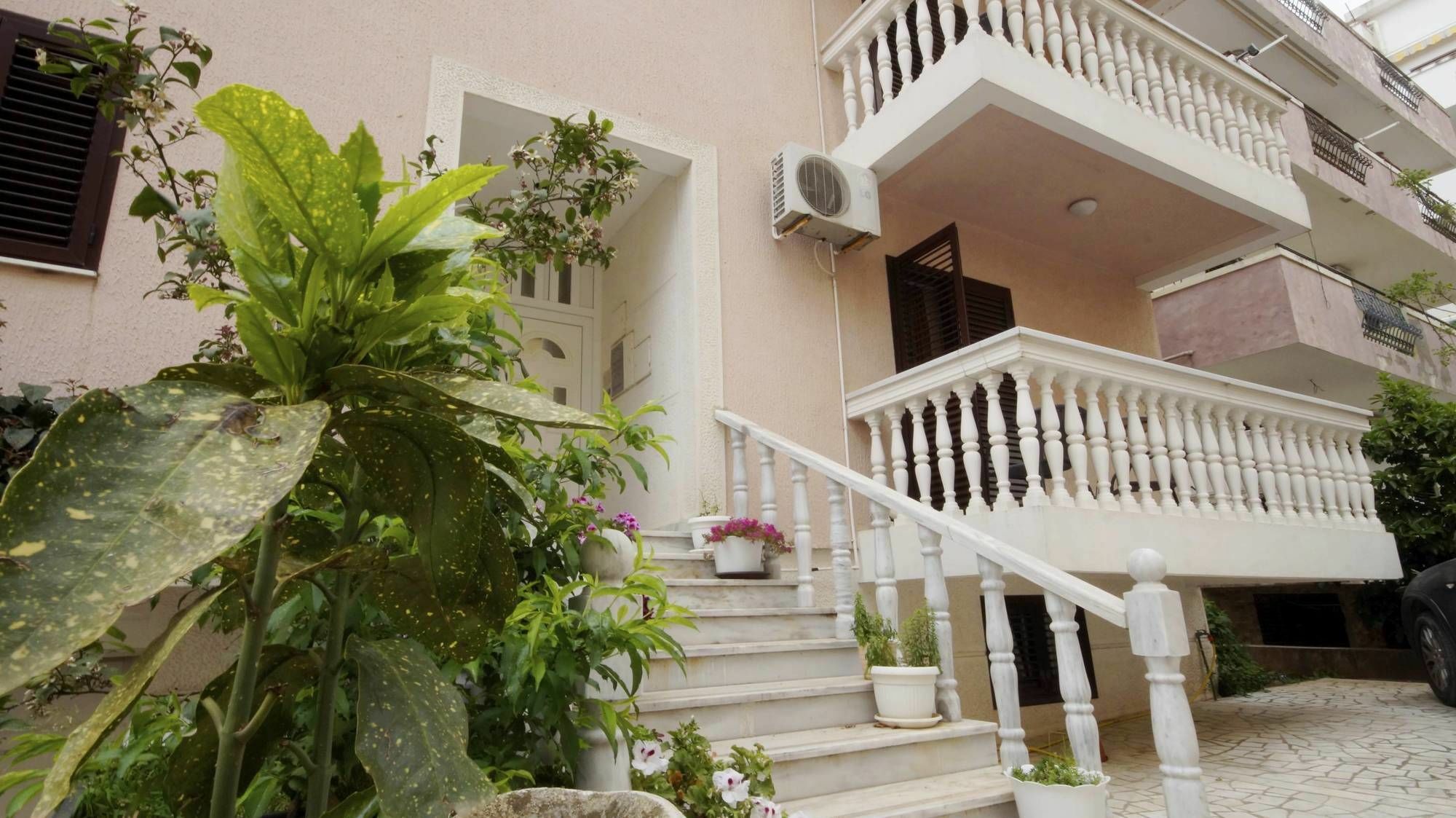 Apartment Glomazic بودفا المظهر الخارجي الصورة